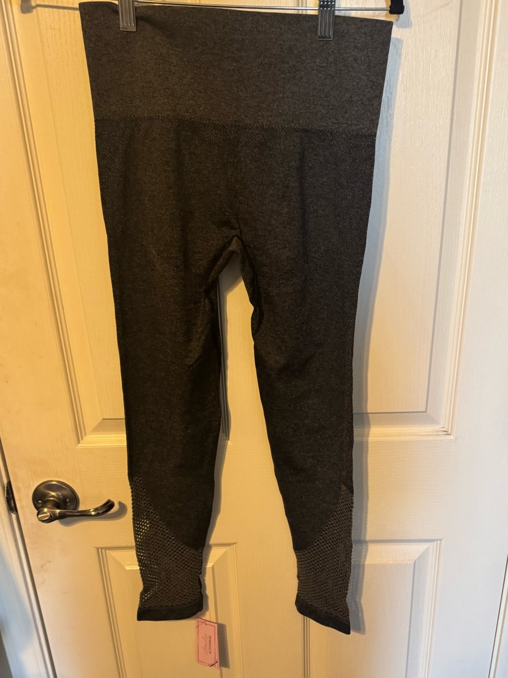 High-Waist Leggings in Charcoal Gray